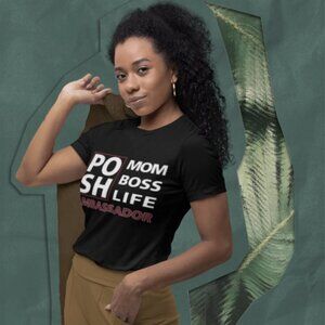 NWT IMPULSIVE DESIGNS Posh Ambassador Mom Boss Life black t-shirt crew neck